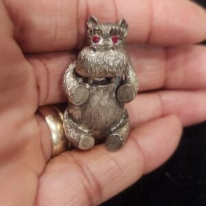 Vintage Daria Silver Tone Hippo Brooch Red Rhinestone Eyes Textured Animal RARE